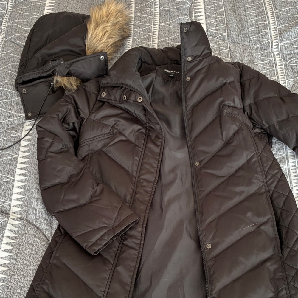 Kenneth Cole warm Down and Feathers Puffer Jacket with Detachable Faux Fur Hood